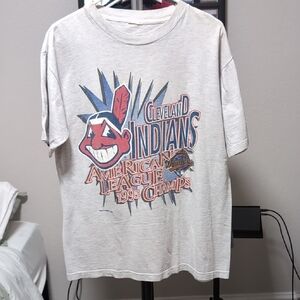 Gray Short Sleeve Vintage Graphic Tee